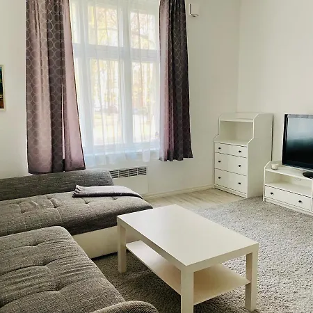 Gemini Homes Ringi 公寓